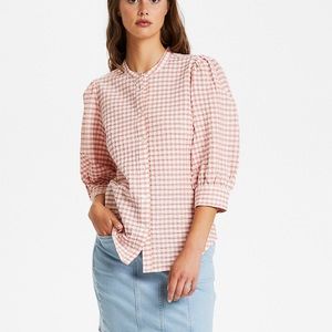 NWT Soaked in Luxury button up
